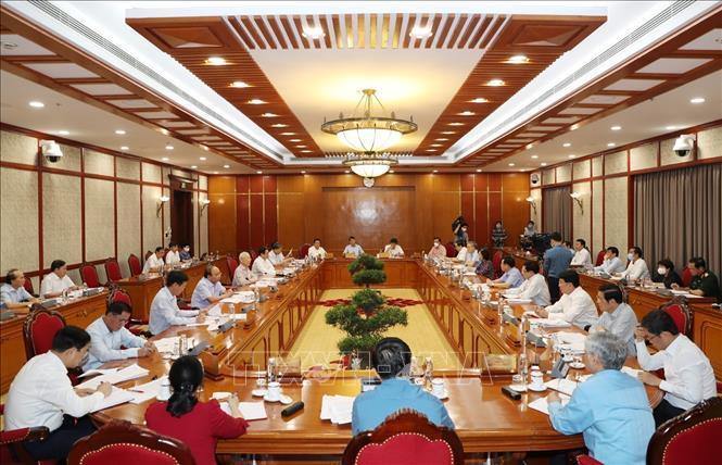 Tổng Bí thư Nguyễn Phú Trọng chủ trì cuộc họp cho ý kiến về tình hình phòng, chống dịch Covid-19. Ảnh: TTXVN